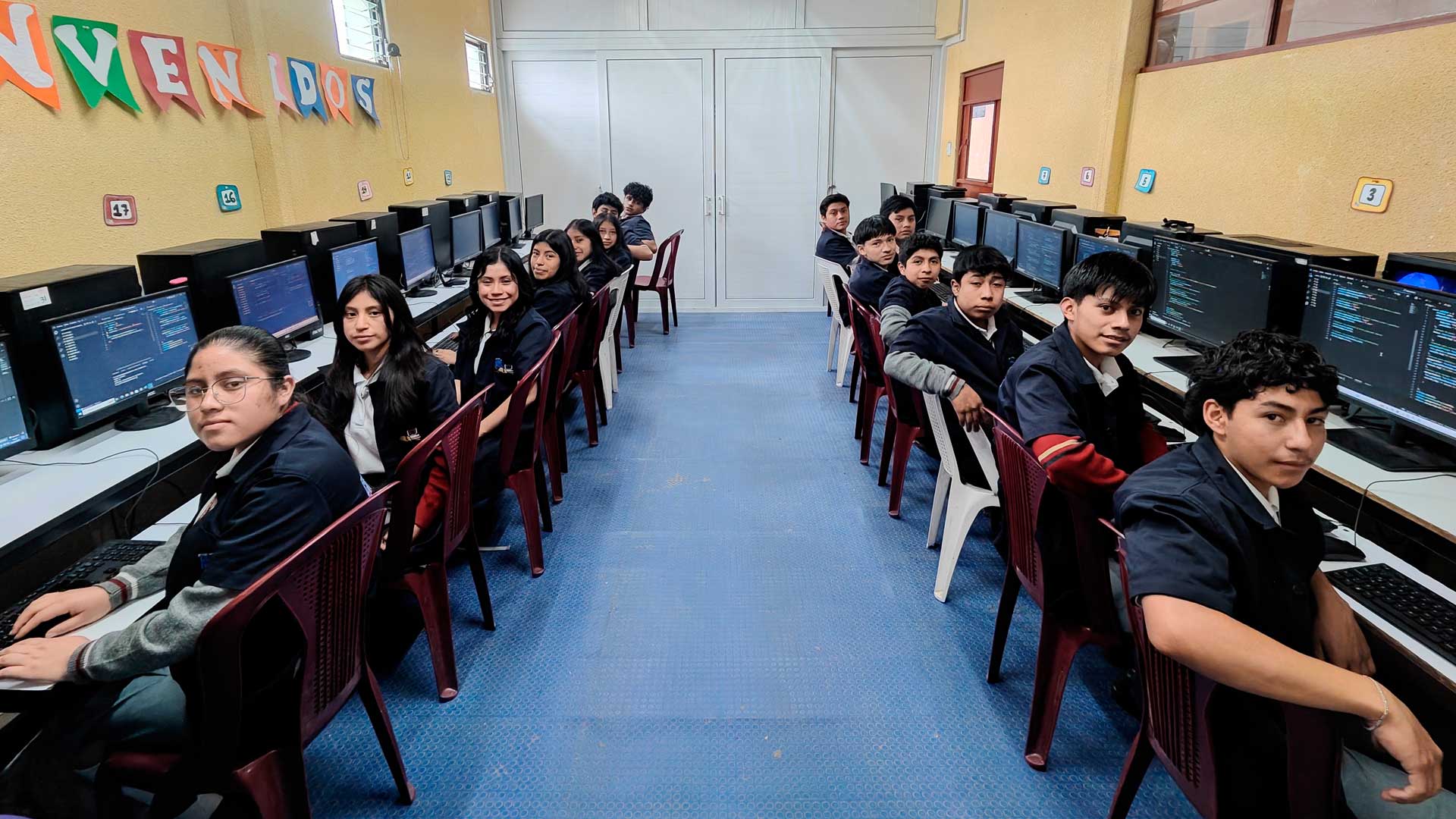 Estudiante de Computación - Liceo Tecpán