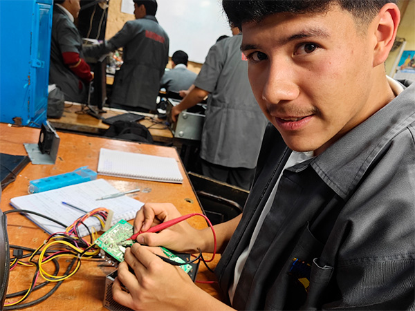 Laboratorio de Electrónica - Liceo Tecpán